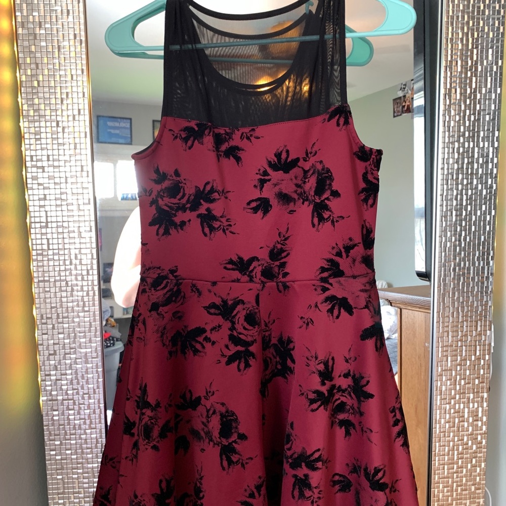 formal dress - Picture 3 of 3